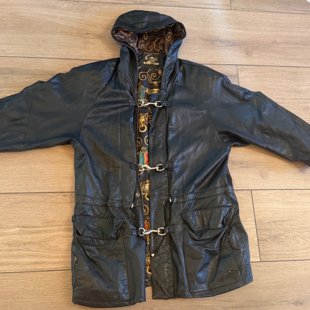 Vintage G-III Black Leather Hooded Coat Baroque Chain Lining Fireman Clasp